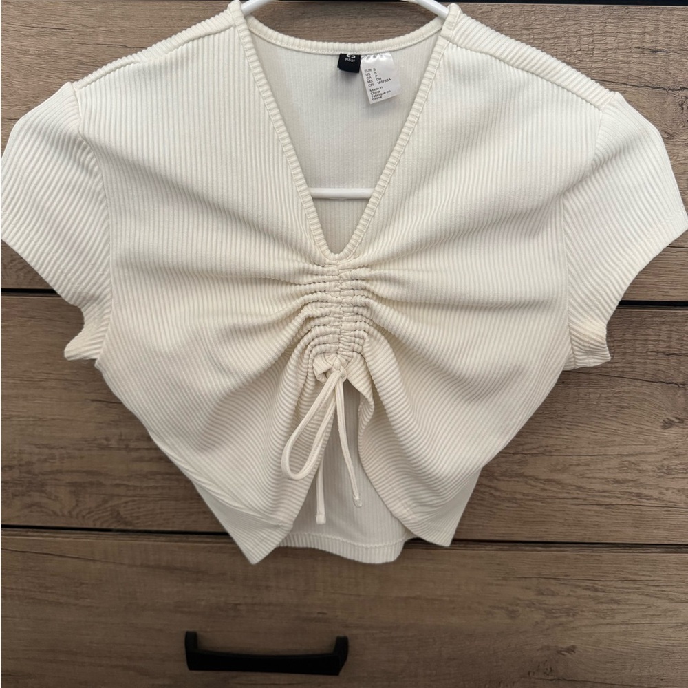 H&M Cream Ruched Crop Top